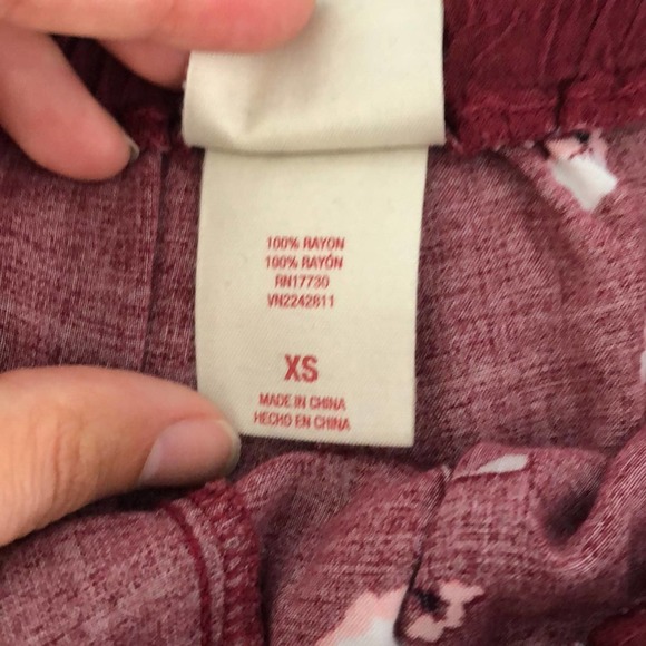 Ruffled Burgundy Floral Shorts Size XS - Picture 5 of 10